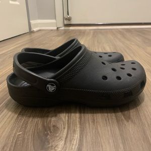 Classic Crocs (Black)